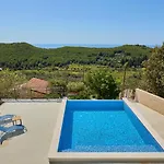 Korta - Spacious House With Pool Villa Babino Polje