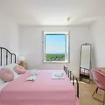 Korta - Spacious House With Pool Villa