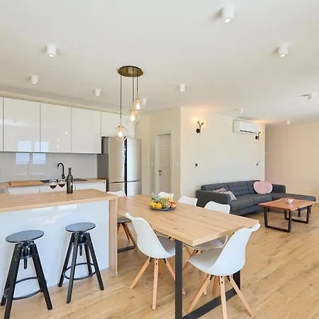 Korta - Spacious House With Pool Babino Polje