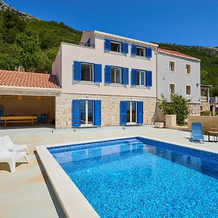 Villa Korta - Spacious House With Pool Babino Polje