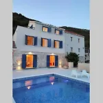 Vila Korta - Spacious House With Pool Babino Polje