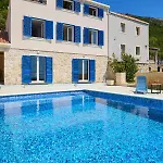 Vila Korta - Spacious House With Pool Babino Polje